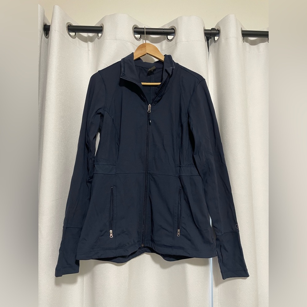 Comfortable & Sleek Workout Jacket